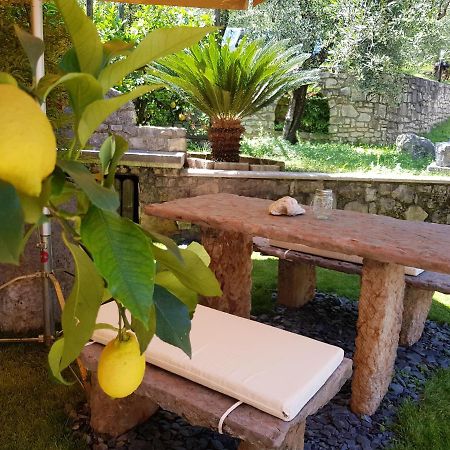 Guesthouse "Villa Tamas" Limone sul Garda Buitenkant foto