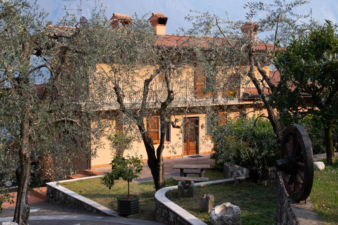 Guesthouse "Villa Tamas" Limone sul Garda Buitenkant foto