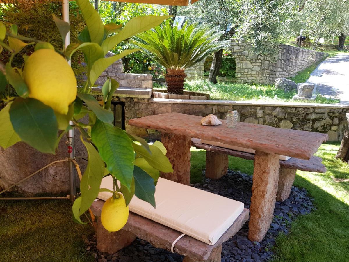 Guesthouse "Villa Tamas" Limone sul Garda Buitenkant foto